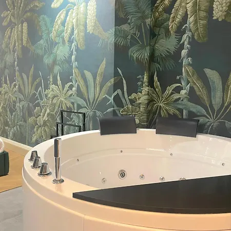 Lejlighed Exotic With Jacuzzi *