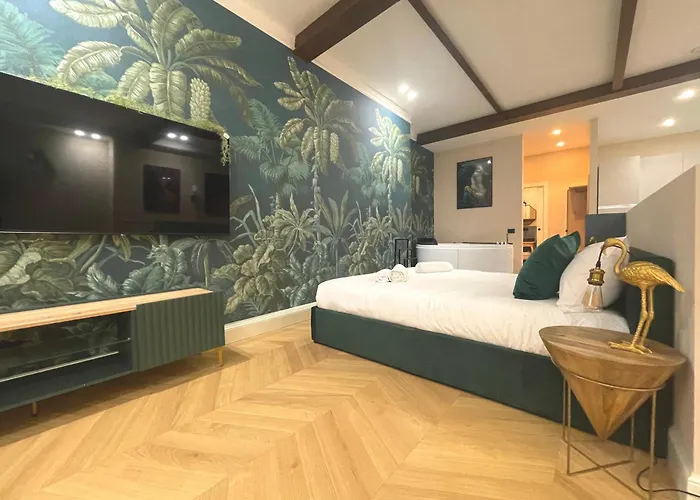 Exotic With Jacuzzi Appartamento Bergamo