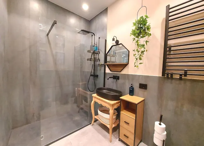 Exotic With Jacuzzi Bergamo